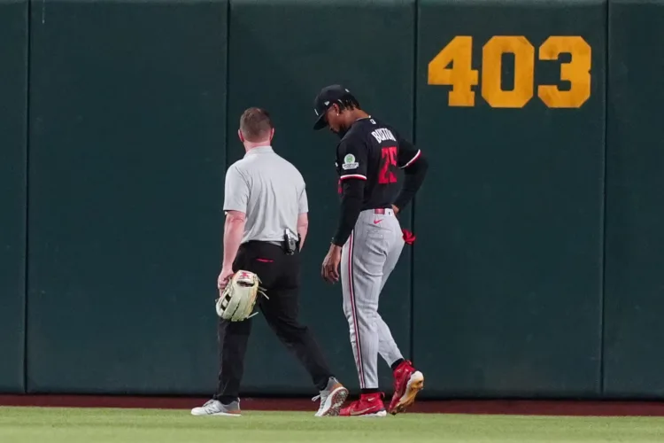 Twins place Byron Buxton on 10-day IL with hip impingement